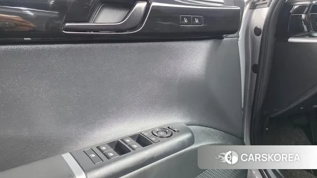 Hyundai Grandeur (GN7) 2023 Серебристо-серый из Кореи, фото 3