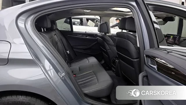 BMW 5 Series (G30) 2022 Серый из Кореи, фото 3