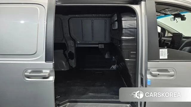 Hyundai Staria 2024 Серебристо-серый из Кореи, фото 3