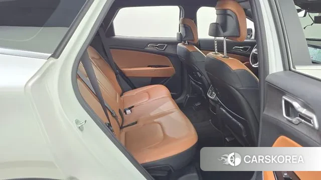 Kia Sportage 5th Generation 2023 Белый из Кореи, фото 3