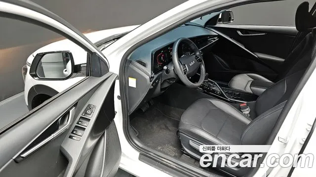 Kia Di Ol Nu Niro 2022 Белый из Кореи, фото 3