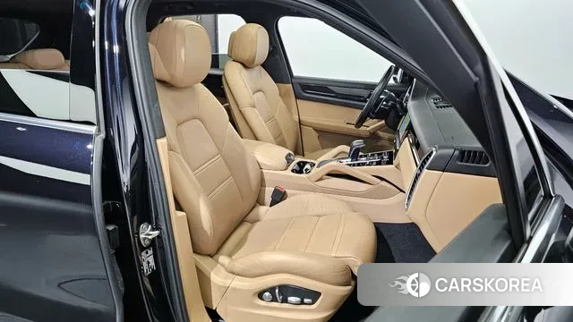 Porsche Cayenne (PO536) 2019 Черный из Кореи, фото 3