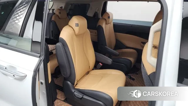 Kia Carnival 4th generation 2023 Белый из Кореи, фото 3