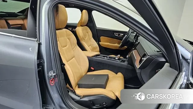 Volvo S60 3rd generation 2021 Серый из Кореи, фото 3