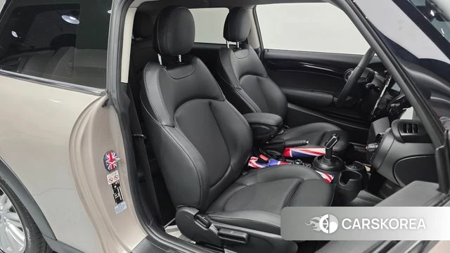Mini Cooper 2023 Песочный из Кореи, фото 3