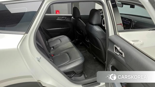 Kia Sportage 5th Generation Hybrid 2023 Белый из Кореи, фото 3