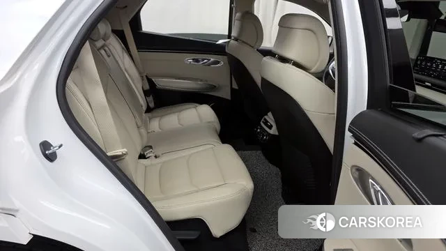 Genesis GV70 2023 Белый из Кореи, фото 3