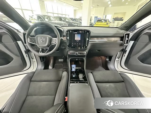 Volvo C40 EV 2023 Белый из Китая, фото 3