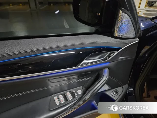 BMW 5 Series (G30) 2019 Синий из Кореи, фото 3