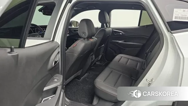 Chevrolet (GM Daewoo) Trax Crossover 2023 Белый из Кореи, фото 3