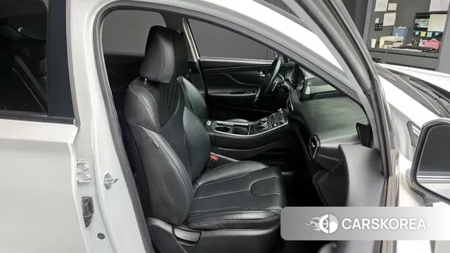 Hyundai The New Santa Fe 2021 Белый из Кореи, фото 3