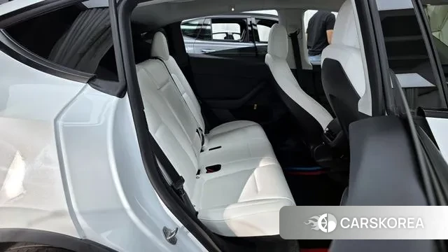 Tesla Model Y 2023 Белый из Кореи, фото 3