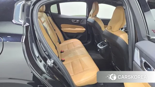 Volvo S60 3rd generation 2021 Черный из Кореи, фото 3