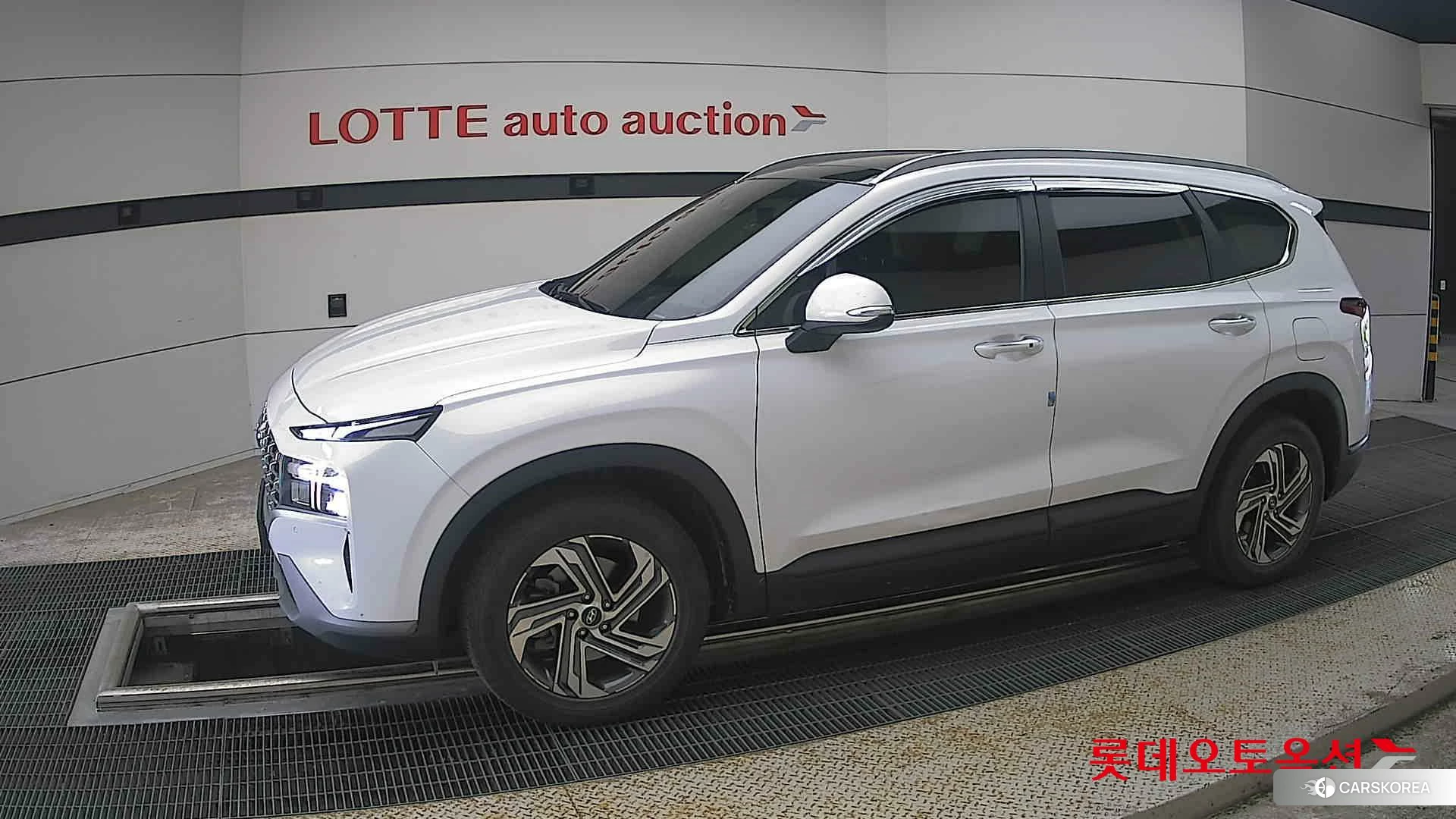 Hyundai Santa Fe 2021 Белый из Кореи, фото 3