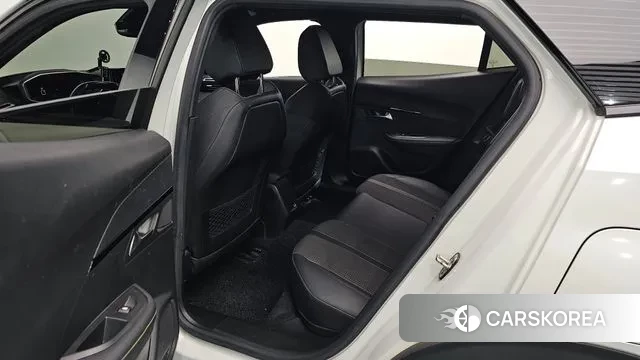 Peugeot 2008 Second generation 2021 Белый из Кореи, фото 3