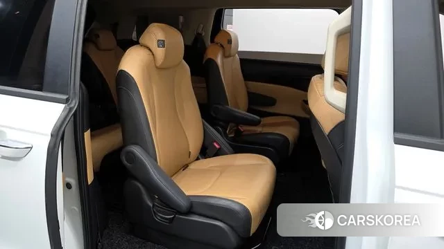 Kia Carnival 4th generation 2023 Белый из Кореи, фото 3