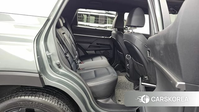 Ssangyong Torres 2023 Темно-зеленый из Кореи, фото 3