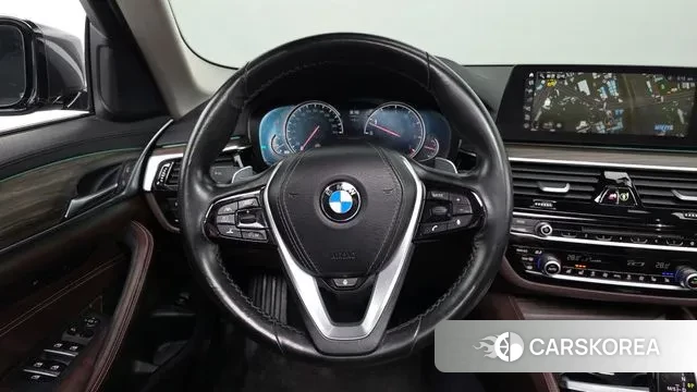 BMW 5 Series (G30) 2018 Серый из Кореи, фото 3