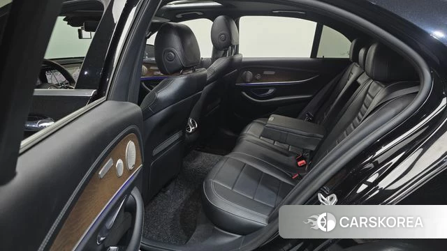 Mercedes-Benz E-Class W213 2022 Черный из Кореи, фото 3