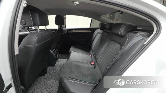 Volkswagen Passat GT (B8) 2022 Белый из Кореи, фото 3