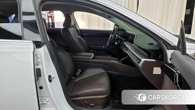 Hyundai Grandeur Hybrid (GN7) 2023 Белый из Кореи, фото 3