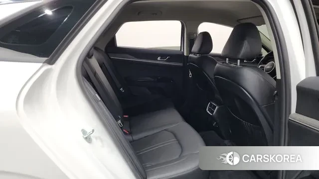 Kia The New K5 3rd generation 2024 Белый из Кореи, фото 3