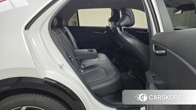 Kia Di Ol Nu Niro 2025 Белый из Кореи, фото 3