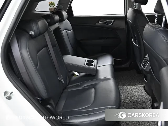 Kia Sportage 5th Generation 2022 Белый из Кореи, фото 3