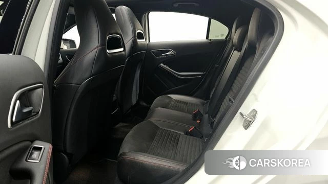 Mercedes-Benz A-Class W176 2018 Белый из Кореи, фото 3
