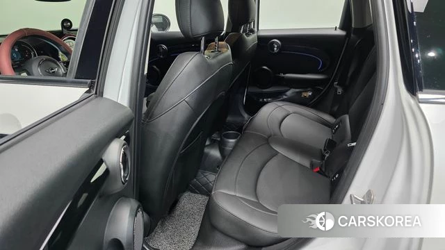 Mini Cooper 2024 Белый из Кореи, фото 3