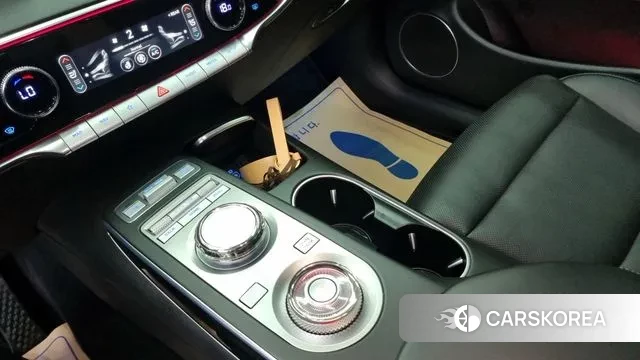 Genesis GV70 2024 Белый из Кореи, фото 3