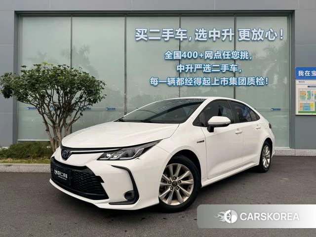 Toyota Corolla 2023 Белый из Китая, фото 3