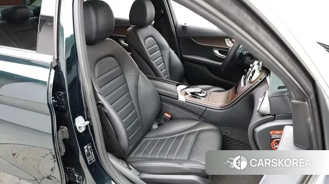 Mercedes-Benz C-Class W205 2019 Темно-зеленый из Кореи, фото 3