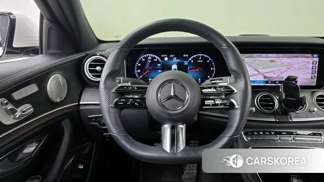 Mercedes-Benz E-Class W213 2022 Белый из Кореи, фото 3