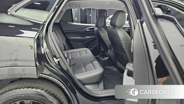 Chevrolet (GM Daewoo) Trax Crossover 2024 Черный из Кореи, фото 3
