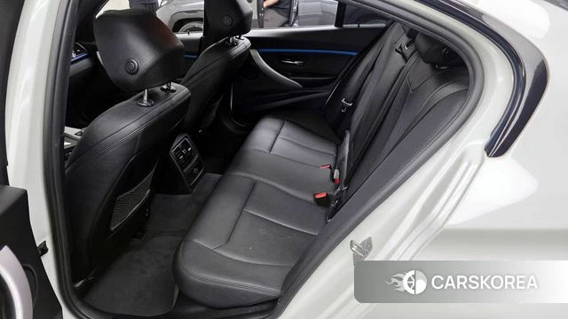 BMW 3 Series (F30) 2018 Белый из Кореи, фото 3