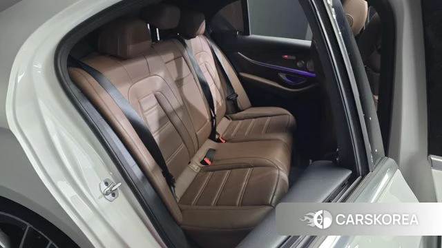 Mercedes-Benz E-Class W213 2021 Белый из Кореи, фото 3