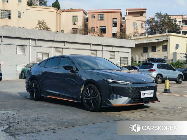 Chang'an UNI-V 2024 Темно-серый из Китая, фото 3