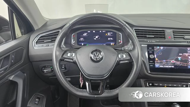 Volkswagen Tiguan Allspace 2020 Черный из Кореи, фото 3