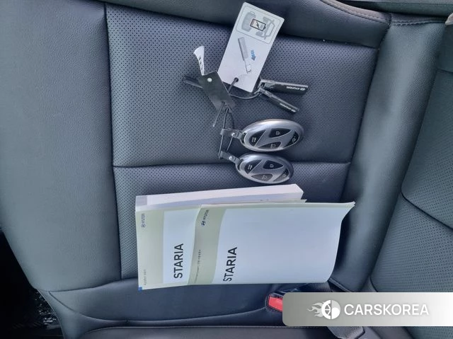 Hyundai Staria 2024 Серый из Кореи, фото 3