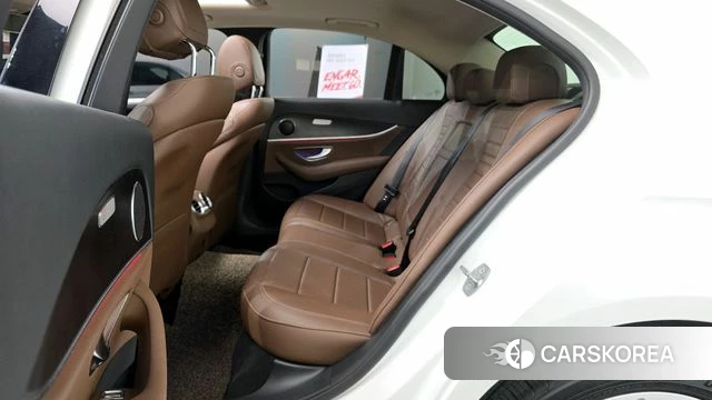 Mercedes-Benz E-Class W213 2018 Белый из Кореи, фото 3