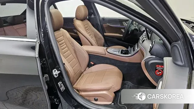 Mercedes-Benz E-Class W213 2022 Черный из Кореи, фото 3