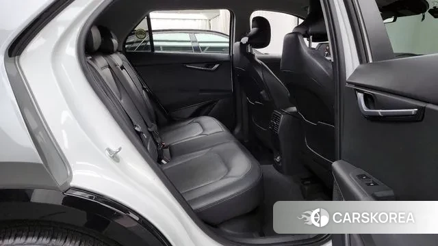 Kia Di Ol Nu Niro 2022 Белый из Кореи, фото 3