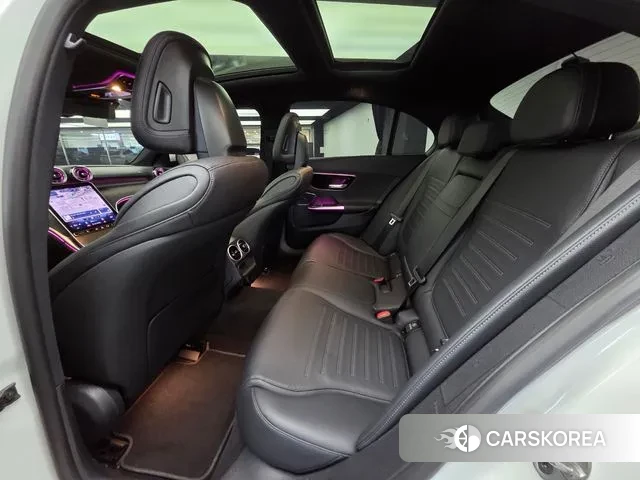 Mercedes-Benz C-Class W206 2022 Белый из Кореи, фото 3