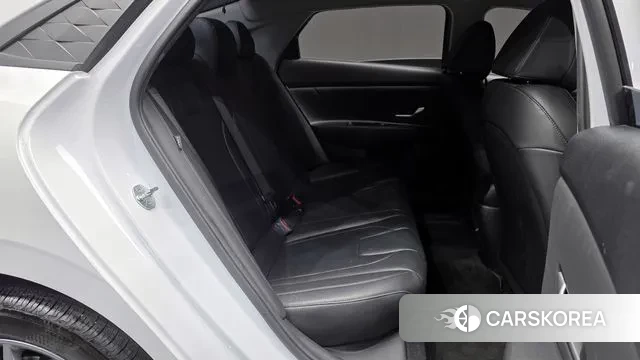 Hyundai The New Avante (CN7) 2023 Белый из Кореи, фото 3