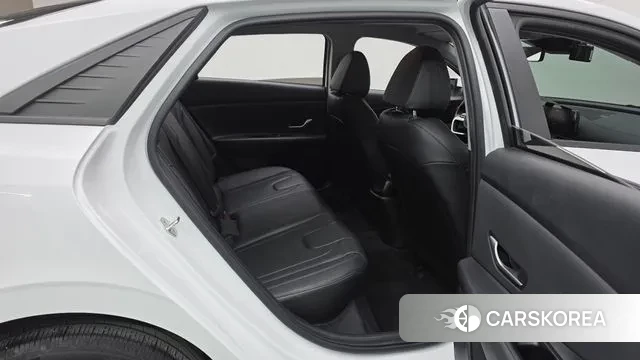 Hyundai Avante (CN7) 2022 Белый из Кореи, фото 3