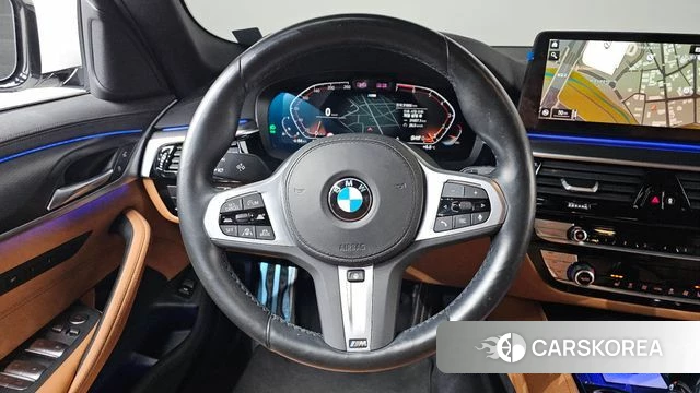 BMW 5 Series (G30) 2022 Белый из Кореи, фото 3