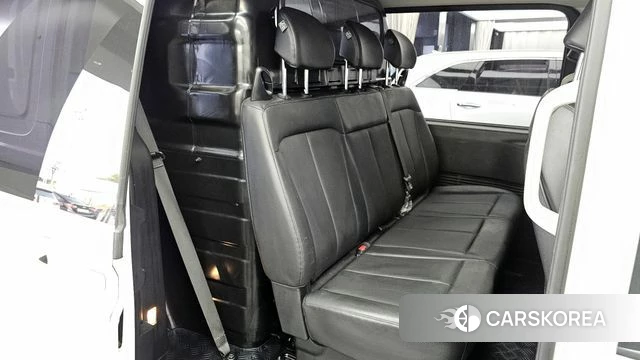 Hyundai Staria 2022 Белый из Кореи, фото 3