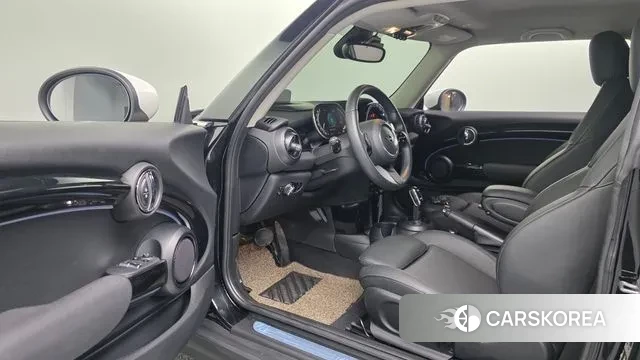 Mini Cooper 2022 Черный из Кореи, фото 3