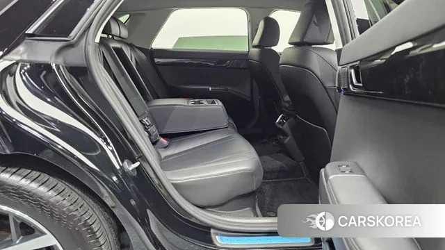 Hyundai Grandeur Hybrid (GN7) 2023 Черный из Кореи, фото 3